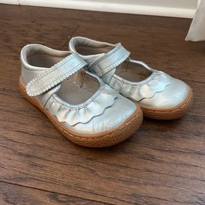 Livie & Luca Silver Mary Jane Shoes Size 10T